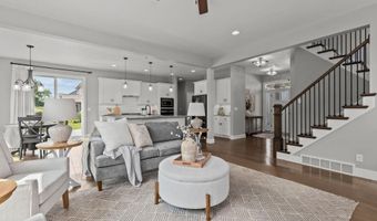 5644 N SUMMERLAND Dr, Appleton, WI 54913