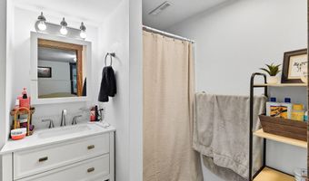 1315 Iowa Cir, Ames, IA 50014