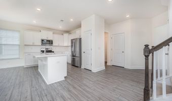 80 Nailsworth St, Angier, NC 27501