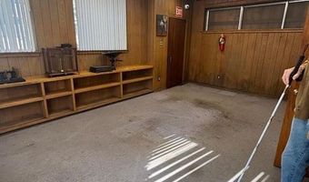 735 Park Dr, Alton, IL 62002