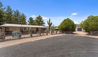 18995 E Saguaro Dr, Black Canyon City, AZ 85324