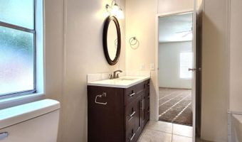 2820 N 19th St, Ocean Springs, MS 39564