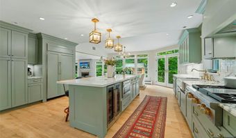 26 Bradrick Ln, Allendale, NJ 07401