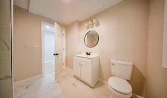 71 Pearl St, Bath, ME 04530