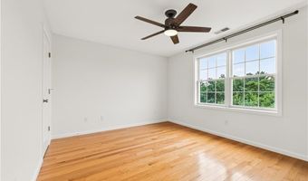 14 Longbrook Dr, Cumberland, RI 02864