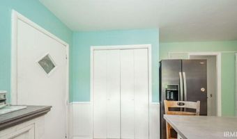 2311 S Fairlawn Way, Anderson, IN 46011