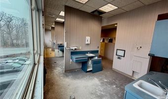 1090 New London Ave 5, Cranston, RI 02920