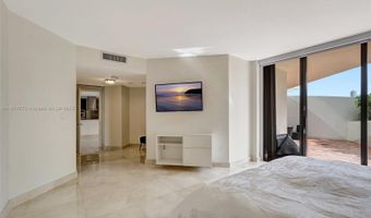 4000 Island Blvd L-2, Aventura, FL 33160