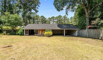 805 N Chestnut St, Aberdeen, NC 28315