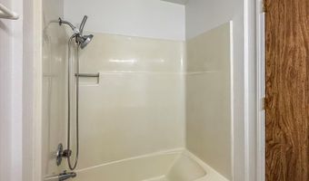 950 NE 1ST St, Bandon, OR 97411