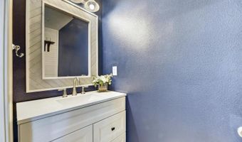 5536 LUMINAR POINTE Ln, Apollo Beach, FL 33572