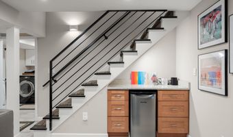 6709 PEMBERTON St, Bethesda, MD 20817