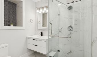 1220 E Rockwell St, Arlington Heights, IL 60005