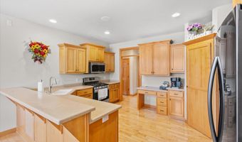 3020 E FALLCREEK Ln, Appleton, WI 54913