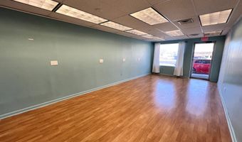 1204 Farmington Ave, Berlin, CT 06037