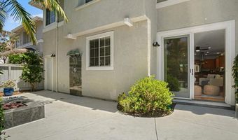 6933 Catamaran Dr, Carlsbad, CA 92011