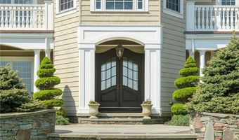 99 N Cliff Dr, Narragansett, RI 02882