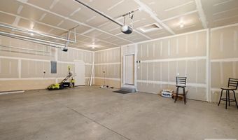 6147 Beacon Ln, Chubbuck, ID 83202