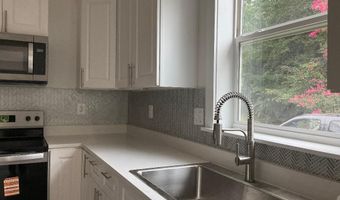 5318 GAY St NE, Washington, DC 20019