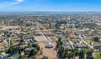 15155 Pocahantas St, Apple Valley, CA 92307