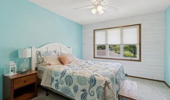 1304 7th St NW, Altoona, IA 50009