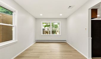 829 Mizzen Ave, Beachwood, NJ 08722