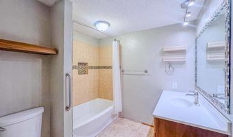 1727 N 10th St, Arkansas City, KS 67005