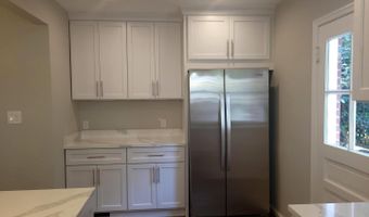 2250 N QUANTICO St, Arlington, VA 22205