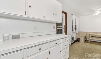 18 Leisure Mountain Rd, Asheville, NC 28804