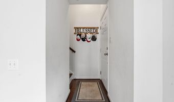 42167 CANARY GRASS Sq, Aldie, VA 20105
