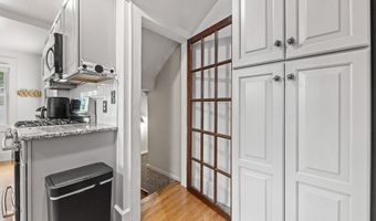 1052 Parkside Dr, Alliance, OH 44601