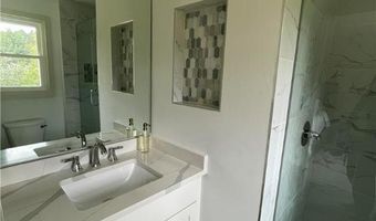 2260 Nottingham Rd, Allentown, PA 18103