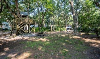 17 Hayek St, Beaufort, SC 29907