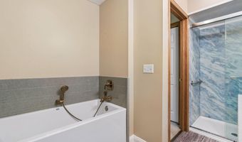 3849 Stonehaven Ct, Anoka, MN 55303