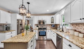 382 Wheaton Ave, Bayville, NJ 08721