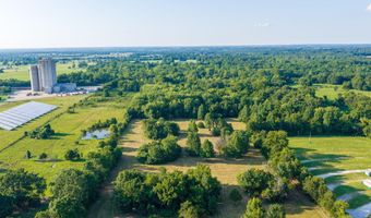 60 E Church St, Aurora, MO 65605