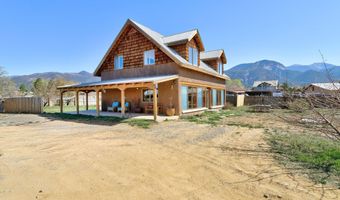 34 Dos Carpinteros Rd, Arroyo Seco, NM 87514