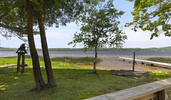 5002 Herring Grv, Arcadia, MI 49613