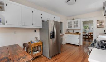 141 Coggeshall Ave, Newport, RI 02840