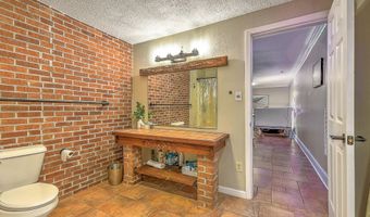 22643 Twin Oaks Rd, Abingdon, VA 24211