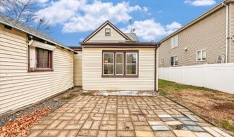 86 W Main St, Bergenfield, NJ 07621