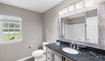 11134 London Ln, Apison, TN 37302