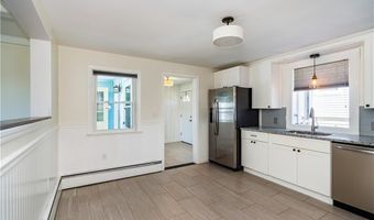11 Bellevue Dr, Cranston, RI 02920