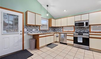 422 Shady Valley Rd, Coventry, RI 02816