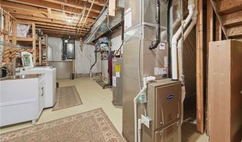 1906 Northgate Cir, Akron, OH 44320