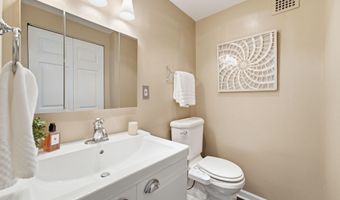 4141 N HENDERSON Rd 1026, Arlington, VA 22203