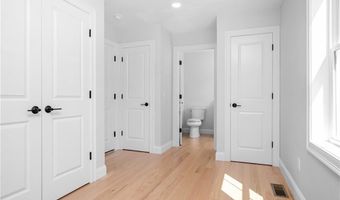 52 Governor St, Cumberland, RI 02864