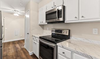 6101 EDSALL Rd 312, Alexandria, VA 22304