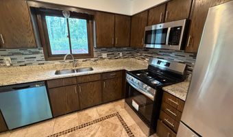 404 Cimarron Rd, Apple Valley, MN 55124