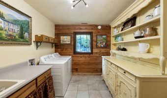22455 Wyldwood Rd, Abingdon, VA 24211